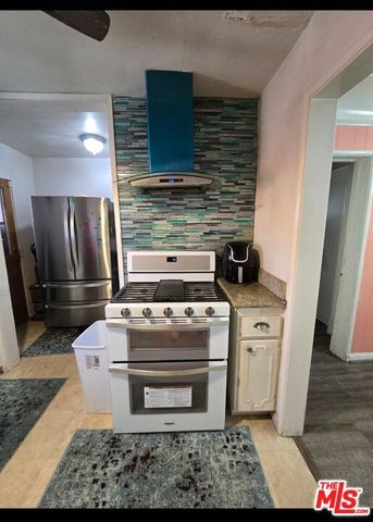 611 W 109th Street, Los Angeles, CA 90044