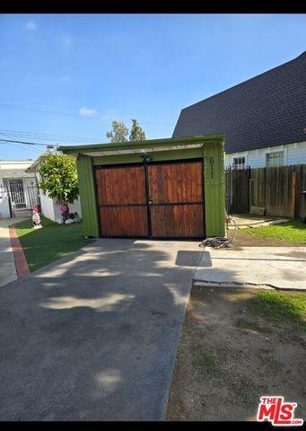 611 W 109th Street, Los Angeles, CA 90044