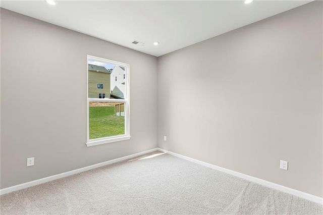 716 Crystal Lake Parkway, Hoschton, GA 30548