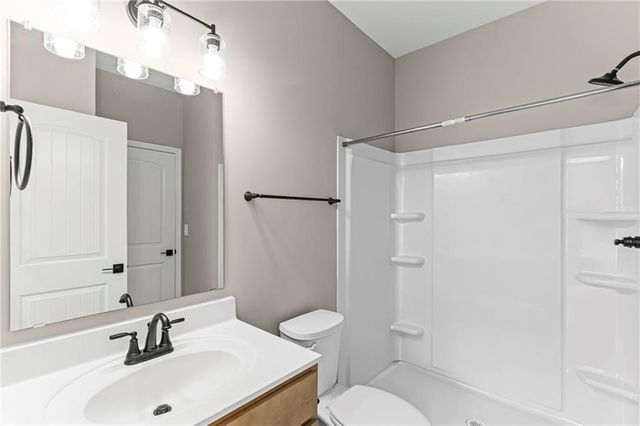 716 Crystal Lake Parkway, Hoschton, GA 30548