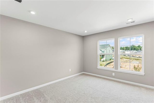 716 Crystal Lake Parkway, Hoschton, GA 30548