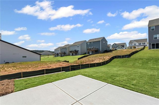 716 Crystal Lake Parkway, Hoschton, GA 30548