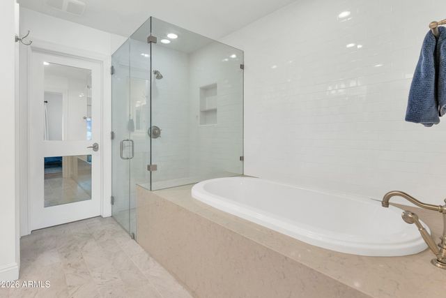 2626 E ARIZONA BILTMORE Circle 17, Phoenix, AZ 85016