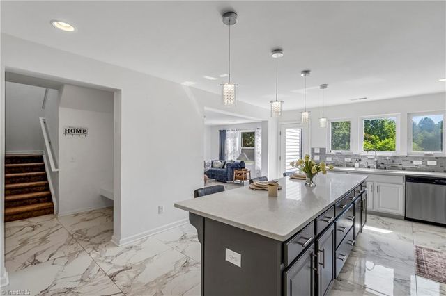 5315 Murray Road, Winston-salem, NC 27106