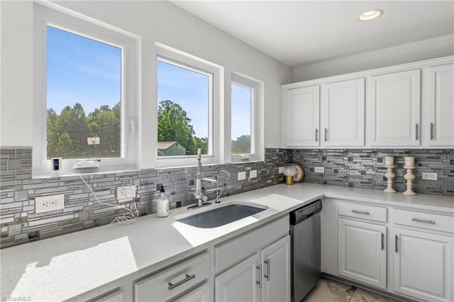 5315 Murray Road, Winston-salem, NC 27106