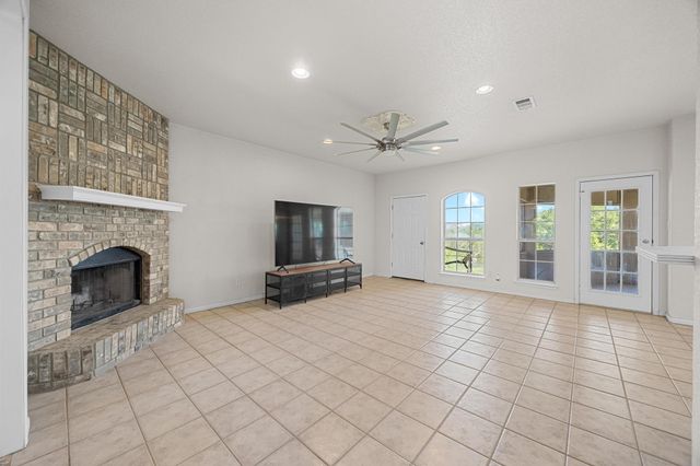 498 Aspen CIR, Killeen, TX 76549