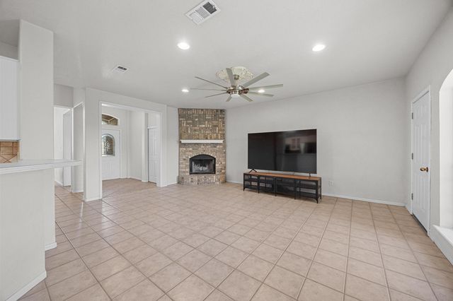 498 Aspen CIR, Killeen, TX 76549