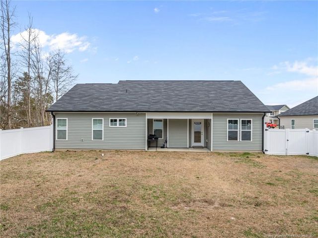 72 Magnolia Street, Parkton, NC 28371