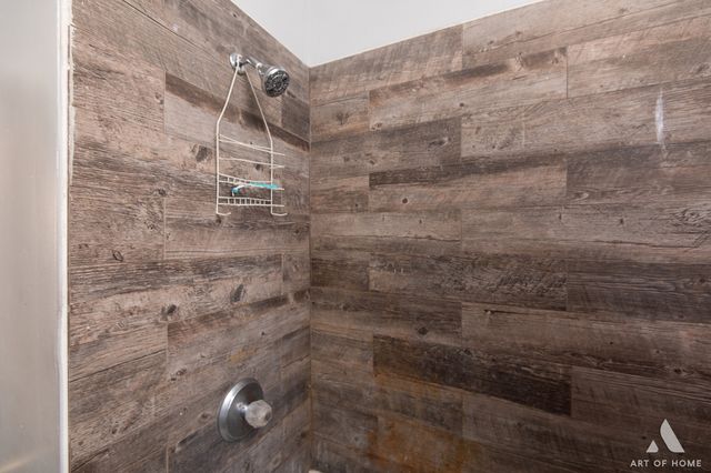 8136 S Manistee Avenue, Chicago, IL 60617