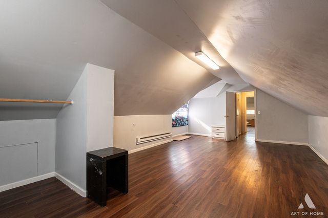 8136 S Manistee Avenue, Chicago, IL 60617