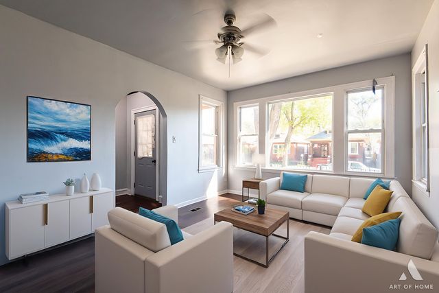 8136 S Manistee Avenue, Chicago, IL 60617