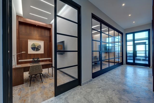 682 Atlantic Ave 37J, Boston, MA 02111