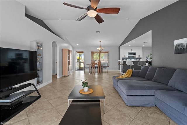 1016 SW Embers TER, Cape Coral, FL 33991