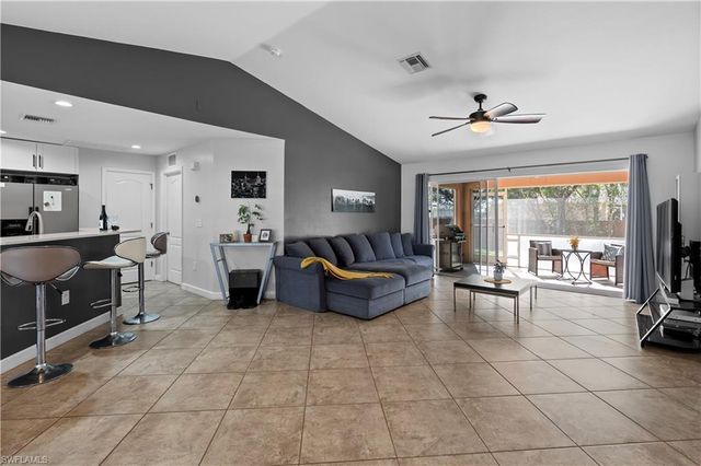 1016 SW Embers TER, Cape Coral, FL 33991