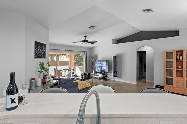 1016 SW Embers TER, Cape Coral, FL 33991