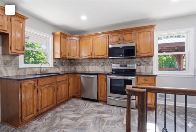 9708 E 71st Terrace, Raytown, MO 64133