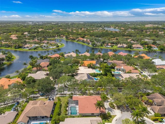1051 Deerpath Ct, Weston, FL 33326