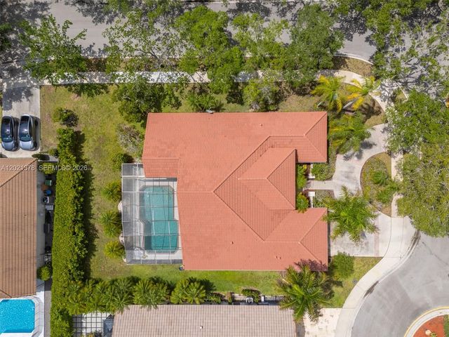 1051 Deerpath Ct, Weston, FL 33326