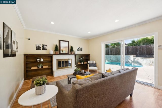 510 Mt Dell Drive, Clayton, CA 94517