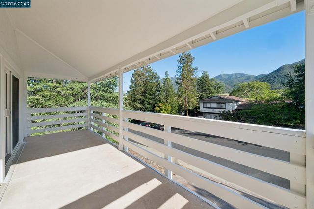 510 Mt Dell Drive, Clayton, CA 94517