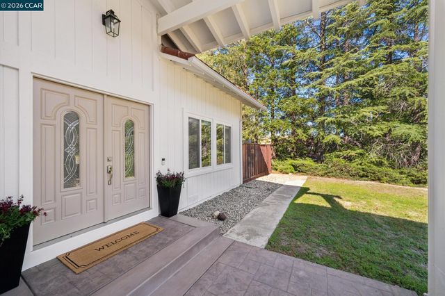 510 Mt Dell Drive, Clayton, CA 94517