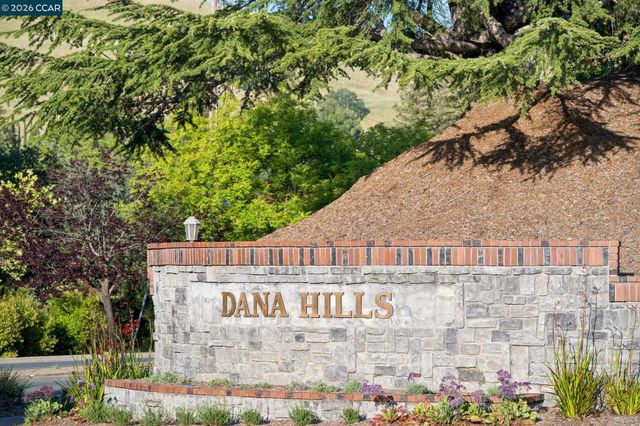 510 Mt Dell Drive, Clayton, CA 94517
