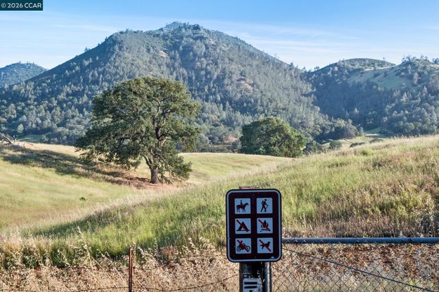510 Mt Dell Drive, Clayton, CA 94517