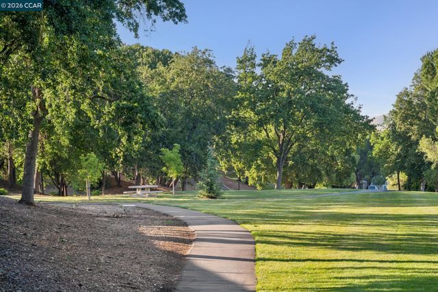 510 Mt Dell Drive, Clayton, CA 94517