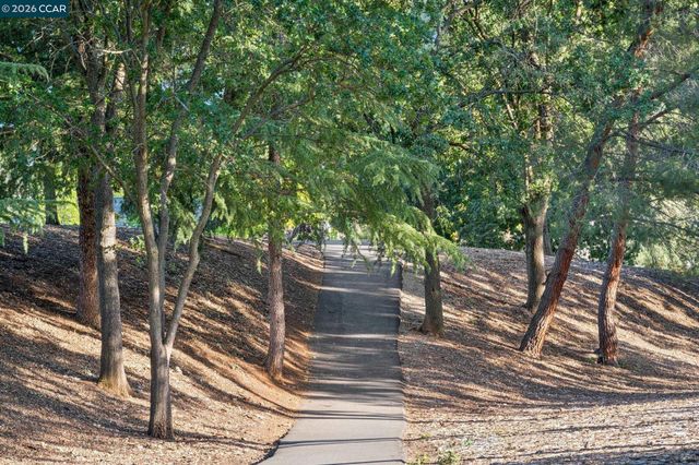 510 Mt Dell Drive, Clayton, CA 94517