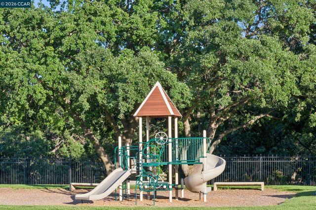 510 Mt Dell Drive, Clayton, CA 94517