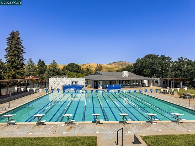 510 Mt Dell Drive, Clayton, CA 94517