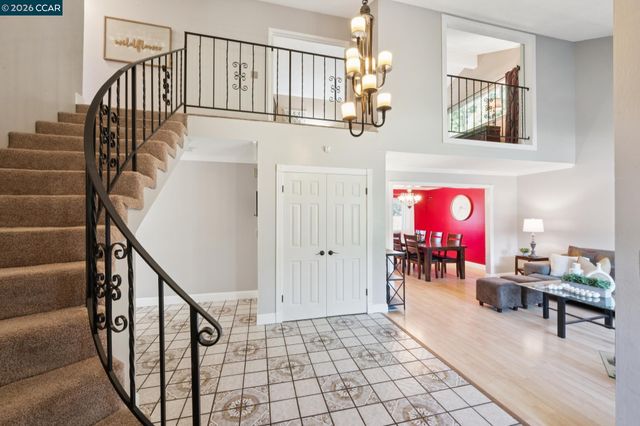 510 Mt Dell Drive, Clayton, CA 94517