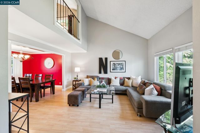 510 Mt Dell Drive, Clayton, CA 94517
