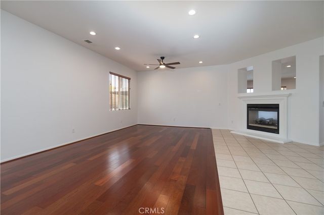 2424 Lenai, Corona, CA 92879