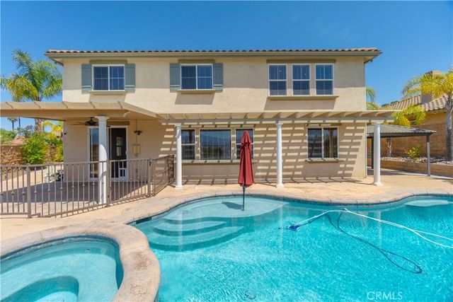 2424 Lenai, Corona, CA 92879