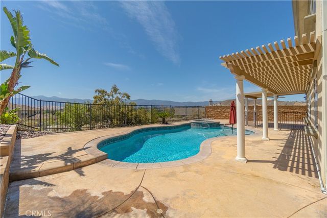 2424 Lenai, Corona, CA 92879