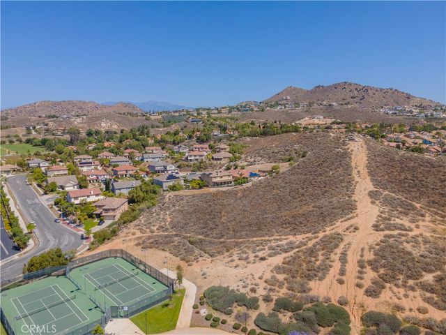 2424 Lenai, Corona, CA 92879