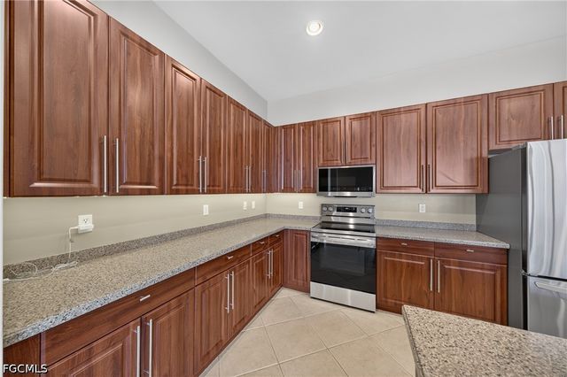 13954 Bently CIR, Fort Myers, FL 33912