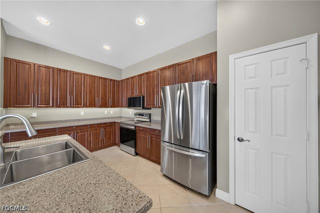 13954 Bently CIR, Fort Myers, FL 33912