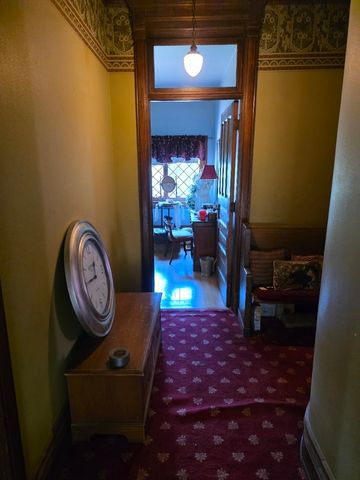 705 W Highland Avenue, Elgin, IL 60123