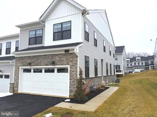 72 ALROY RD, Malvern, PA 19355