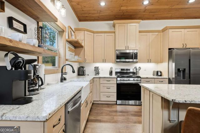 200 Arbor Way, Blue Ridge, GA 30513