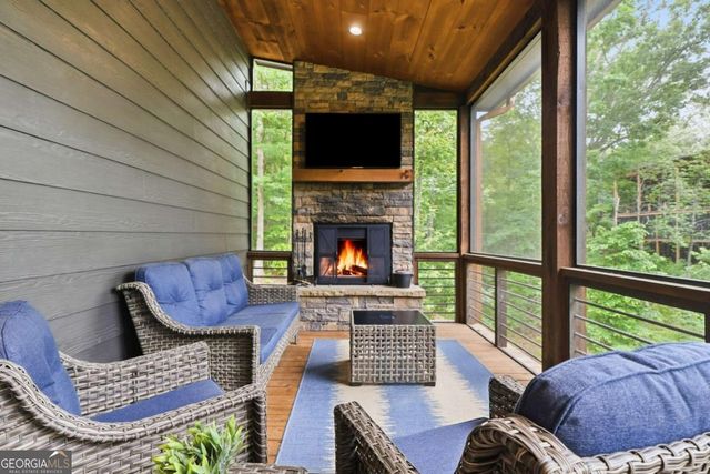 200 Arbor Way, Blue Ridge, GA 30513