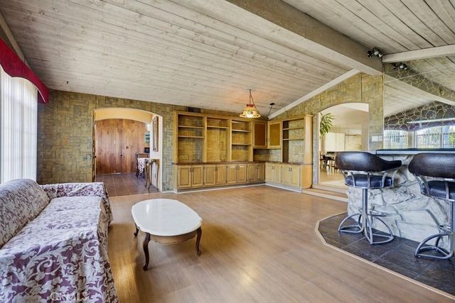 1934 S Robert Lane, Anaheim, CA 92802