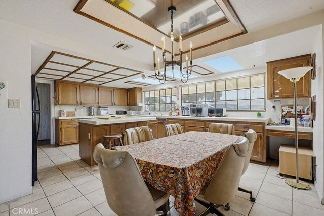 1934 S Robert Lane, Anaheim, CA 92802