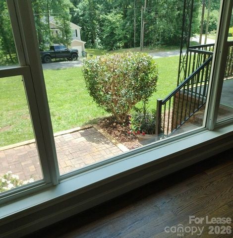 540 Carolyn Lane, Charlotte, NC 28213