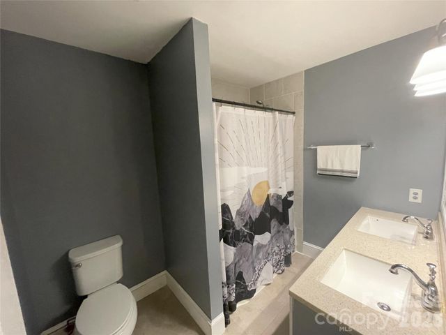 540 Carolyn Lane, Charlotte, NC 28213
