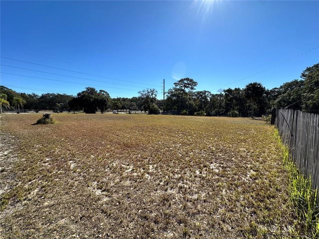 750 N WEKIWA SPRINGS ROAD, Apopka, FL 32712