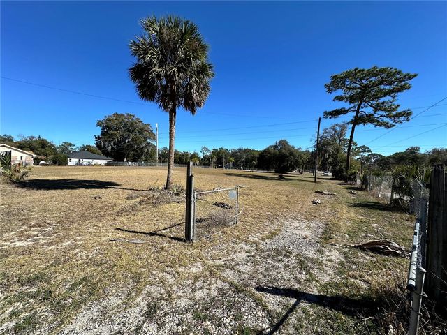 750 N WEKIWA SPRINGS ROAD, Apopka, FL 32712