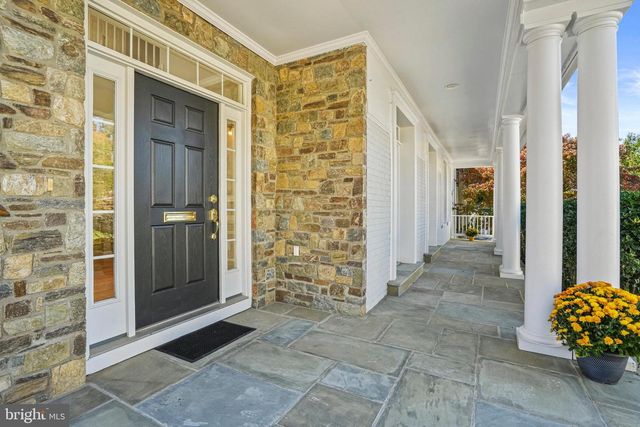 5604 HOOVER ST, Bethesda, MD 20817